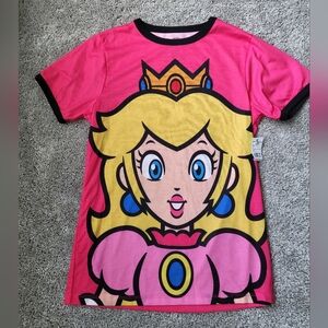 NWT universal shirt